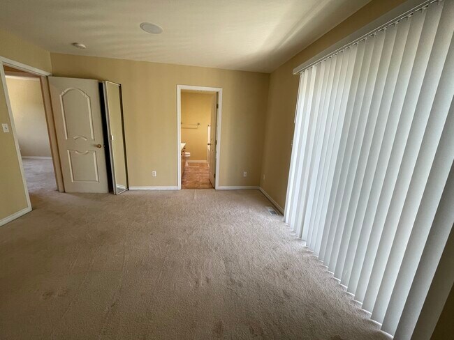 Building Photo - 4251 Archer Dr