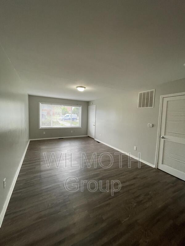 Foto del edificio - 6028 Dickson Rd