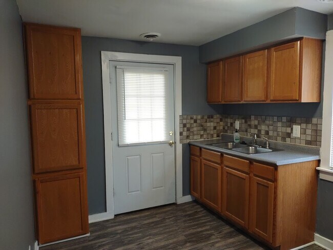 Foto del edificio - 4318 Nevada Ave