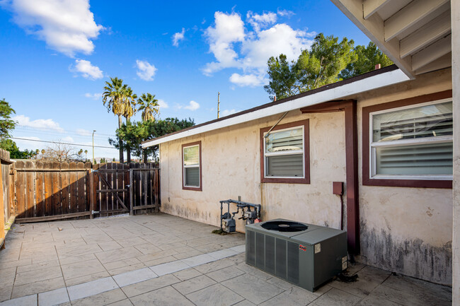 Building Photo - 23040 Saticoy St