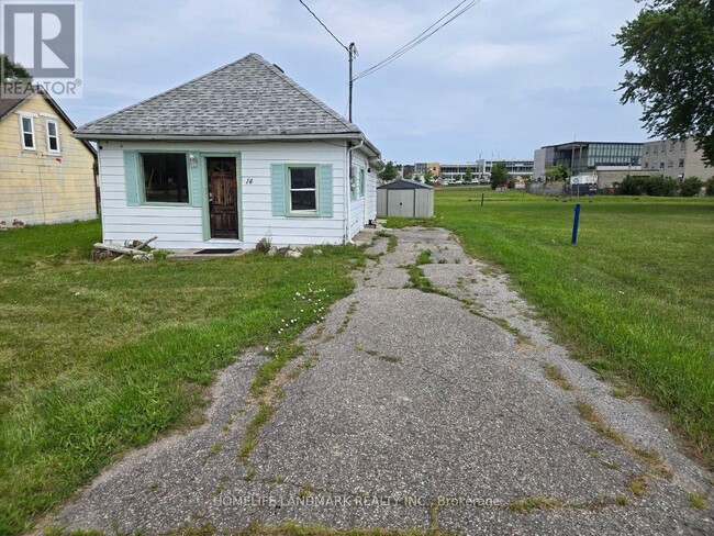 Building Photo - 14 Elm Grove Ave