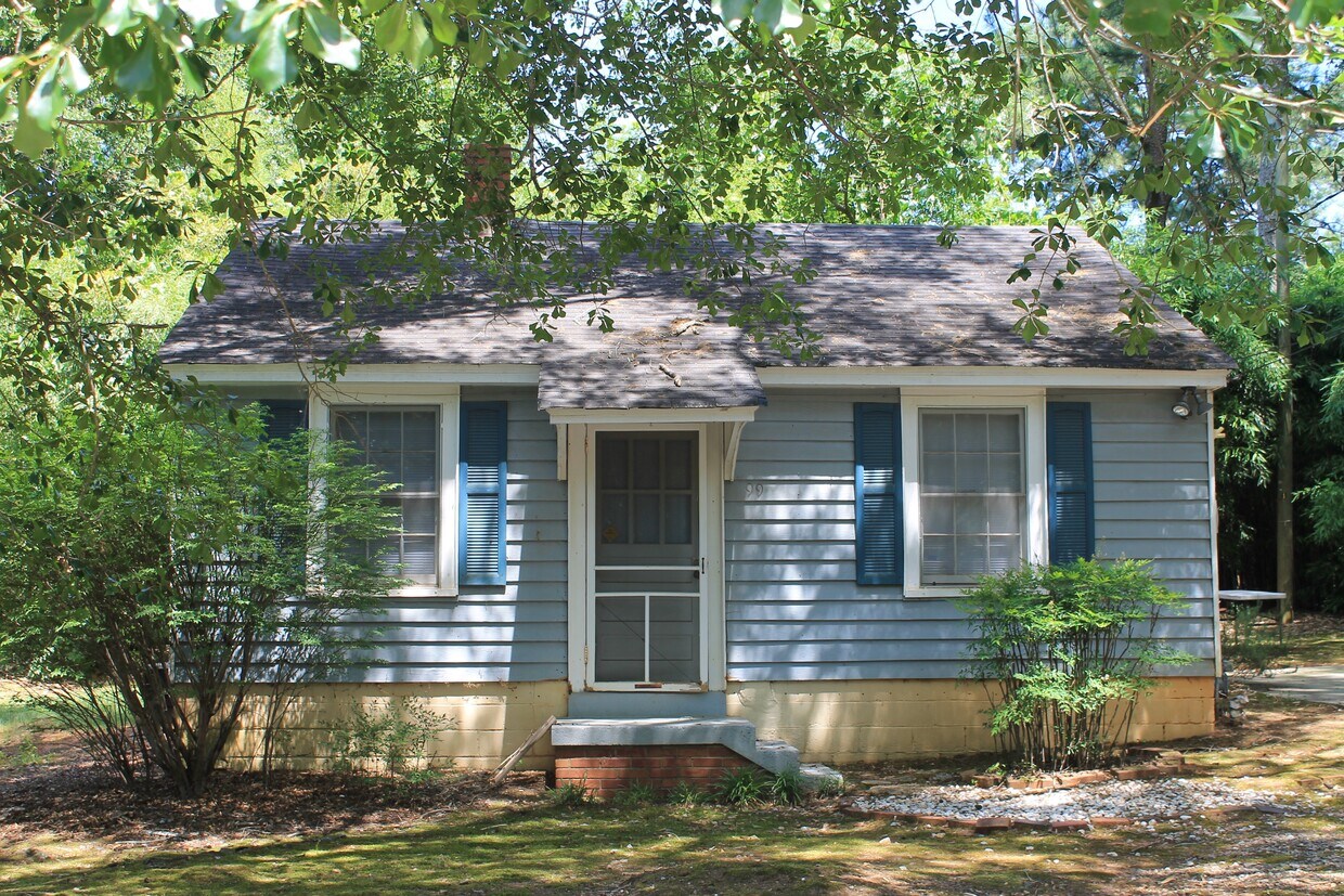 Primary Photo - 99 Hollie St