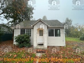 Building Photo - 2915 Evergreen Ave NE