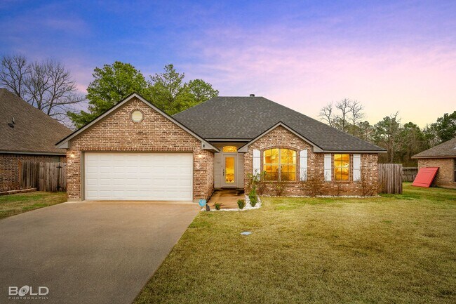 Foto del edificio - Check Out this 3 bed 2 bath in Benton