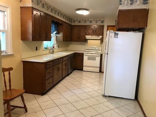 Building Photo - 42 Milton Ave