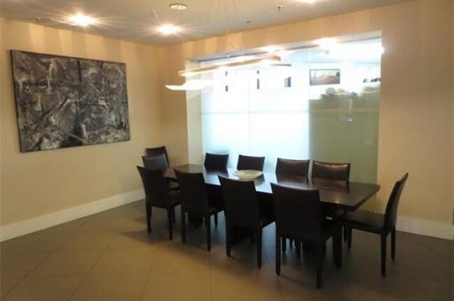 Foto del edificio - 15 N Beacon St