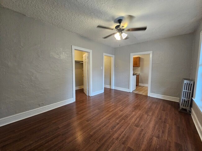 Foto del edificio - 3300 W Wilson Ave