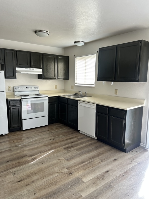 Building Photo - 464-32 1/8 32 1/8 Rd