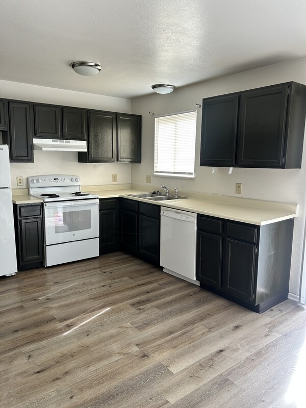 Foto del edificio - 464-32 1/8 32 1/8 Rd