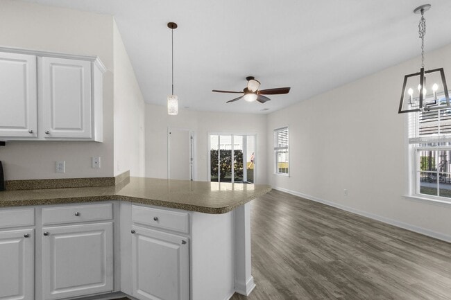 Building Photo - 155 Westhaven Dr