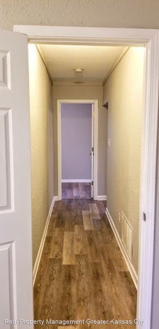 Building Photo - 4 br, 2 bath House - 501 S. Webster