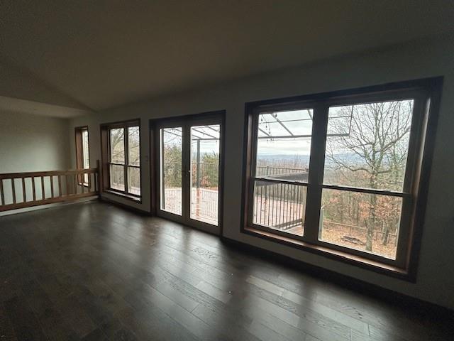 Building Photo - 667 Cliffside Dr