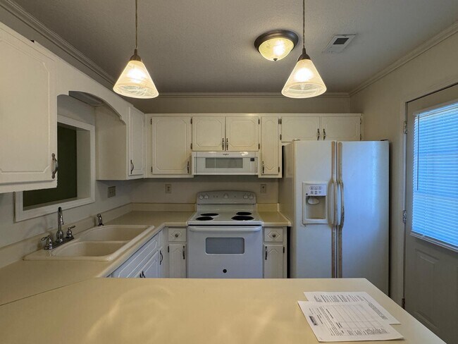 Foto del edificio - 207 Pinoak Ct W