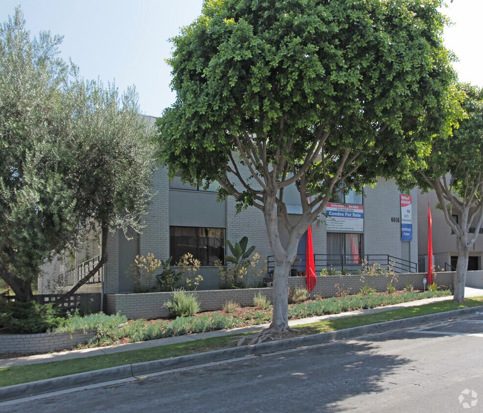 Foto del edificio - 6616 Springpark Ave