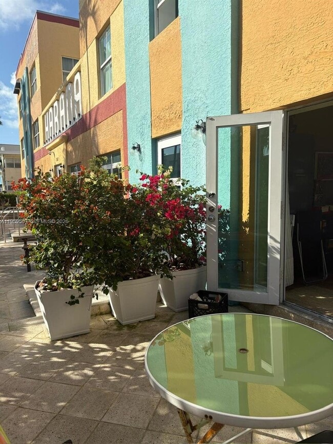 Building Photo - 1308 Drexel Ave