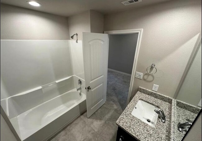 Building Photo - 7742 Lariat Toss Dr