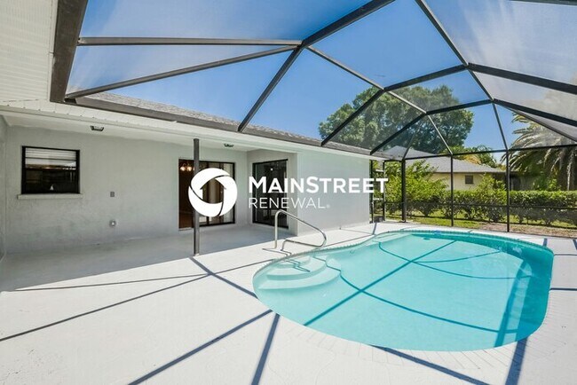 Foto del edificio - 3 Bedroom Pet-Friendly Home in SARASOTA, FL with Main Street Renewal
