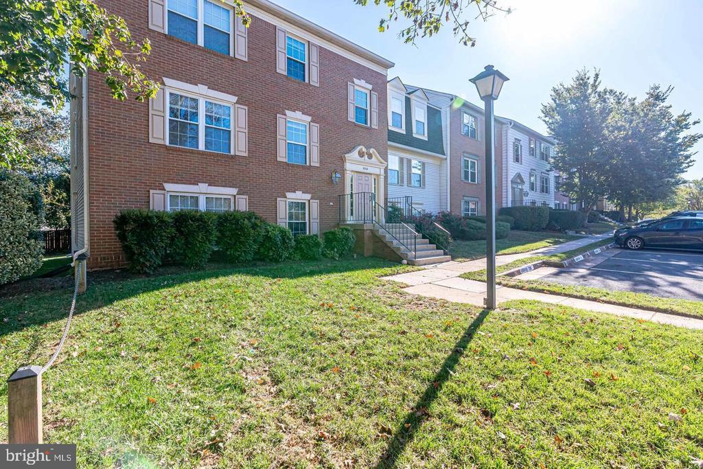 Primary Photo - 9230 Niki Pl