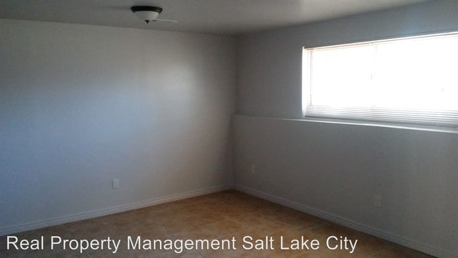 Foto del edificio - 6030 Zodiac Dr