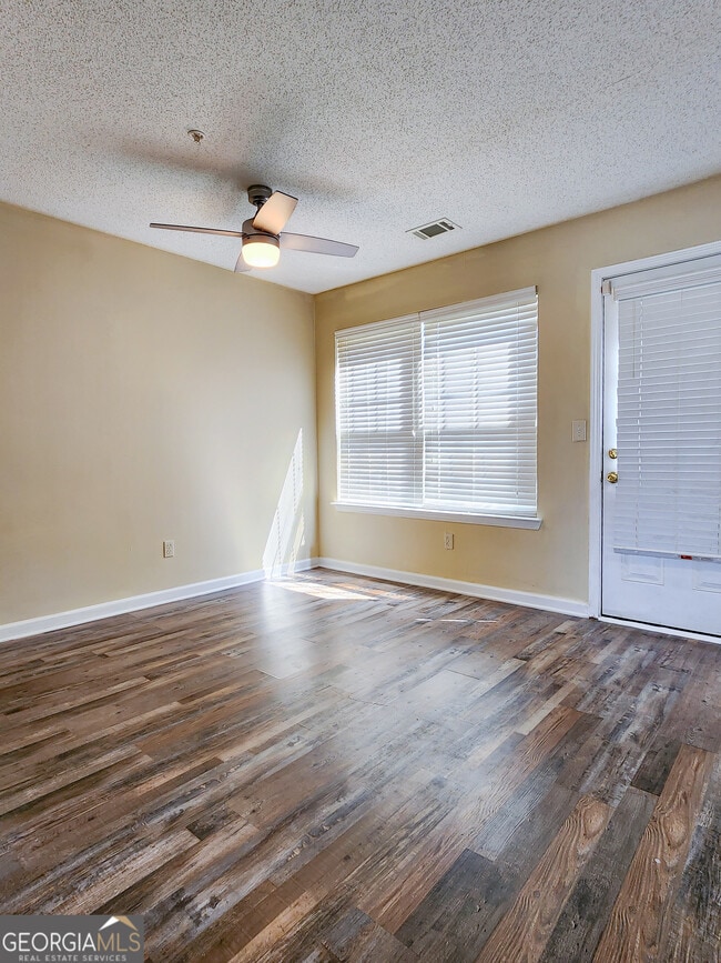 Building Photo - 142 Watercress Ct