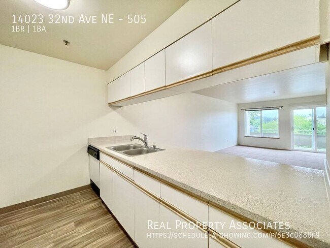 Foto del edificio - 14023 32nd Ave NE