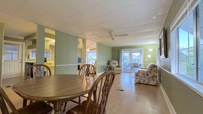 Building Photo - 5638 James Dr