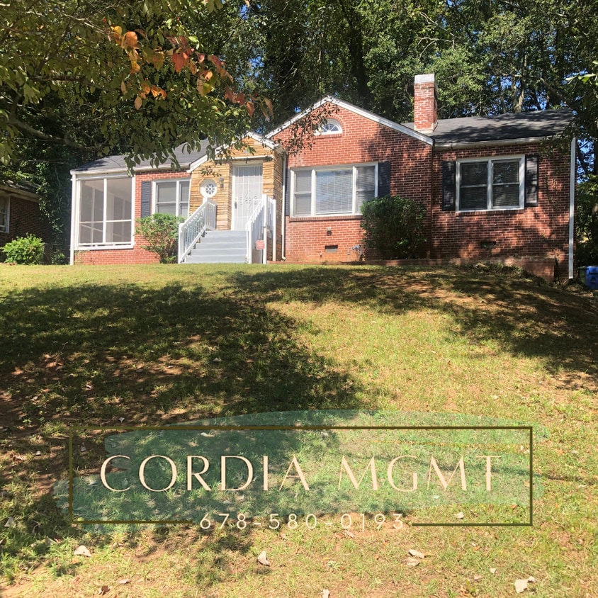 Photo - 1742 Brewer Boulevard SW