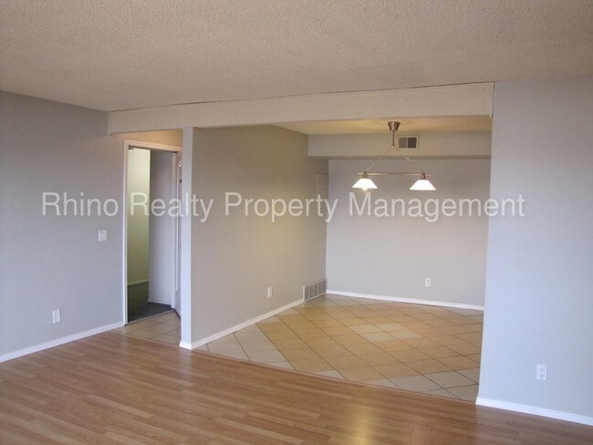 Foto del edificio - 3859 Montgomery Blvd NE
