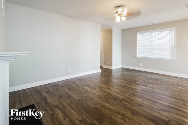 Foto del edificio - 153 Yorkshire Dr