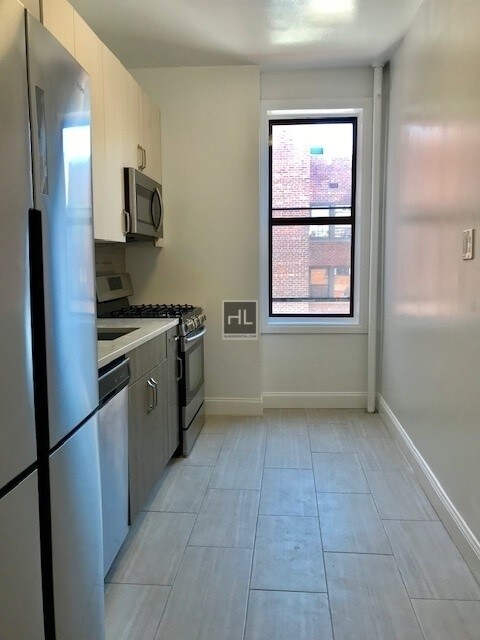 Foto del edificio - 44 STREET/SUNNYSIDE
