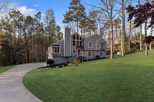 Primary Photo - 3881 Forest Dawn Ct