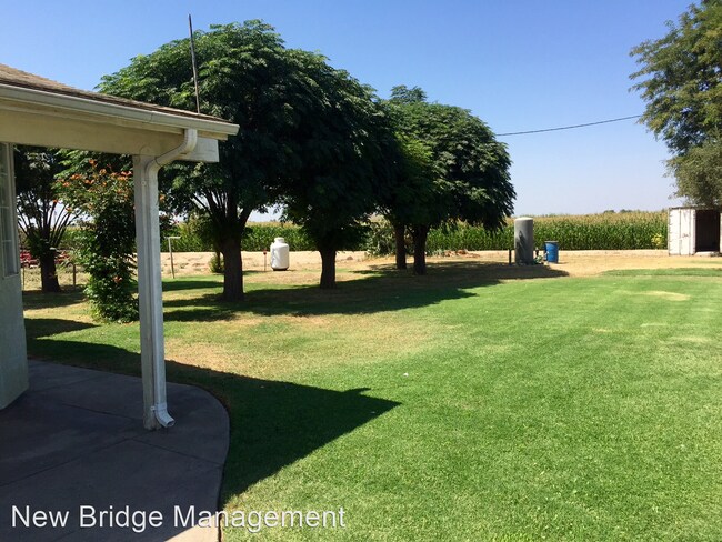 Foto del edificio - 2 br, 1 bath House - 20870 Bloss Avenue