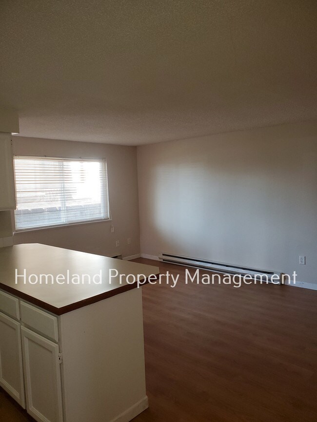 Building Photo - 1 Bedroom Apartment in North Spokane