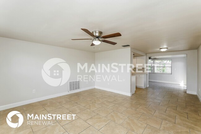 Foto del edificio - 7625 Ilex Dr