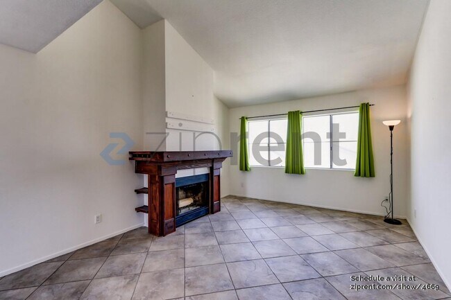 Foto del edificio - 15000 Downey Ave