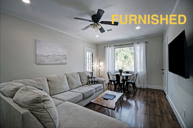 Building Photo - 209 W Leake St