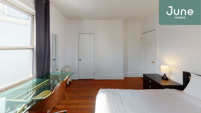 Foto del edificio - ROOM ONLY in 6-bed/2.0-bath Home