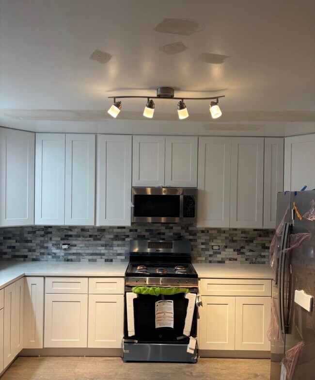 Foto del edificio - 3407 N Ozark Ave