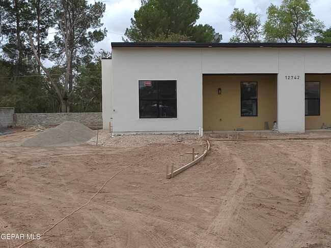 Building Photo - 12742 Acevedo Dr