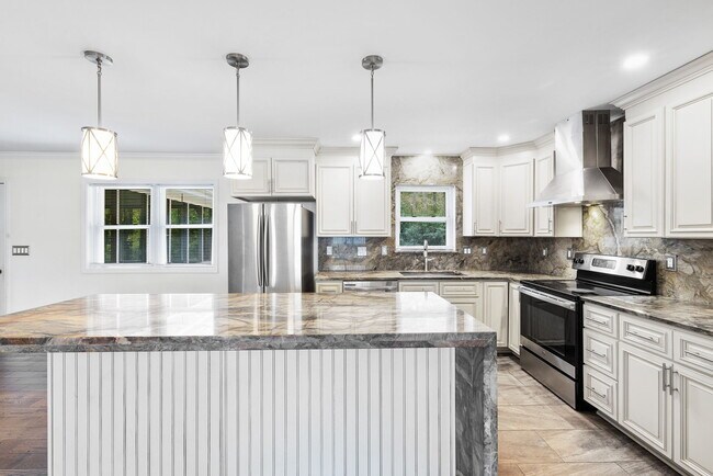 Foto del edificio - 1319 Legend Rd