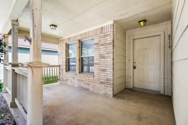 Building Photo - 8519 Snakeweed Dr