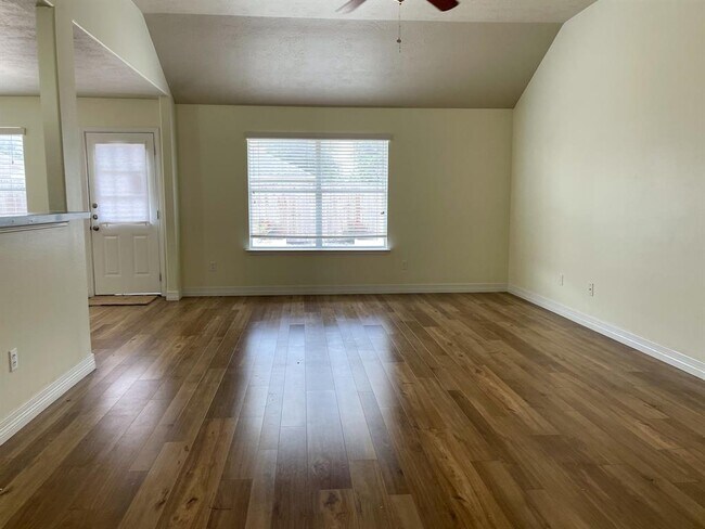Building Photo - 2619 Dylans Crossing Dr