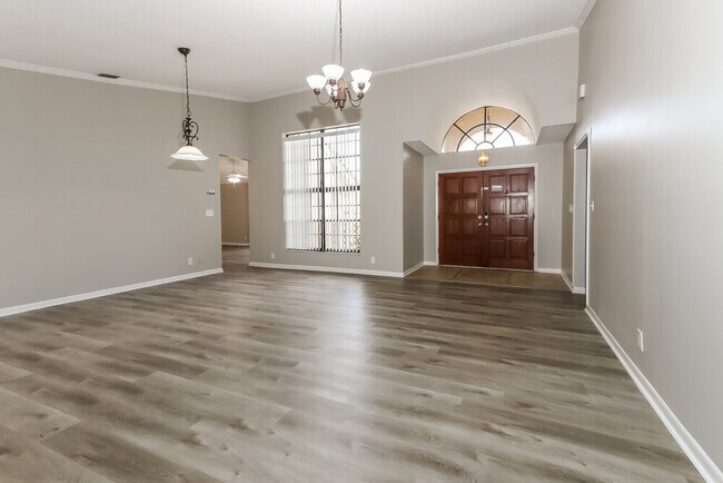 Foto del edificio - 12646 Buckland St