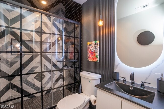 Building Photo - 20 Augusta Dr