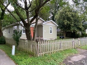 Building Photo - 3101 Hurley Ave
