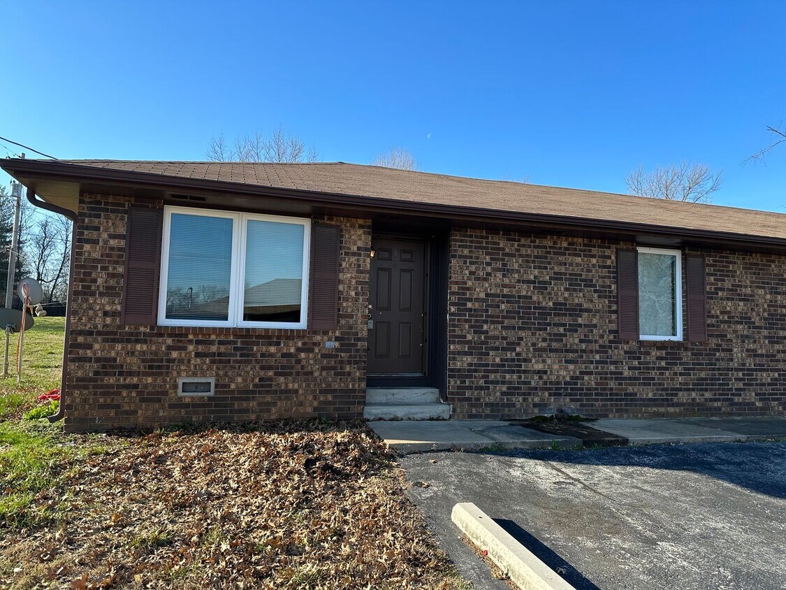 Foto principal - 1064 S Lexington Ave