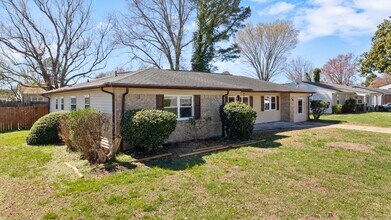 Building Photo - 3201 Bruno Dr