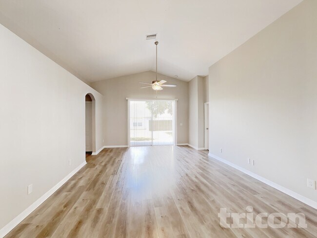 Foto del edificio - 3501 Harvest Orchard Dr