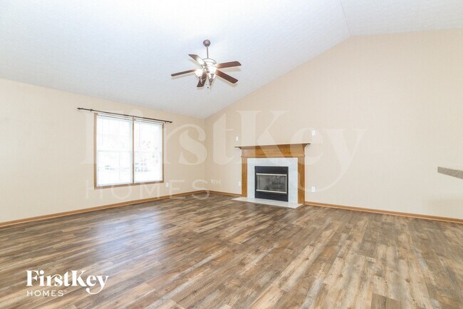 Foto del edificio - 7104 Winchester Crossing Blvd