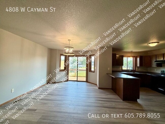 Foto del edificio - 4808 W Cayman St